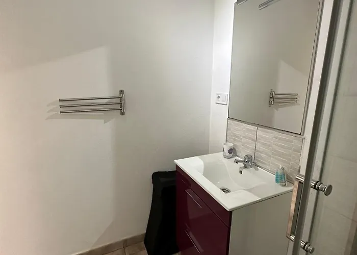 A-32 Arenas アパート *