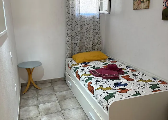 アパート A-32 Arenas カレタ・デ・フステ