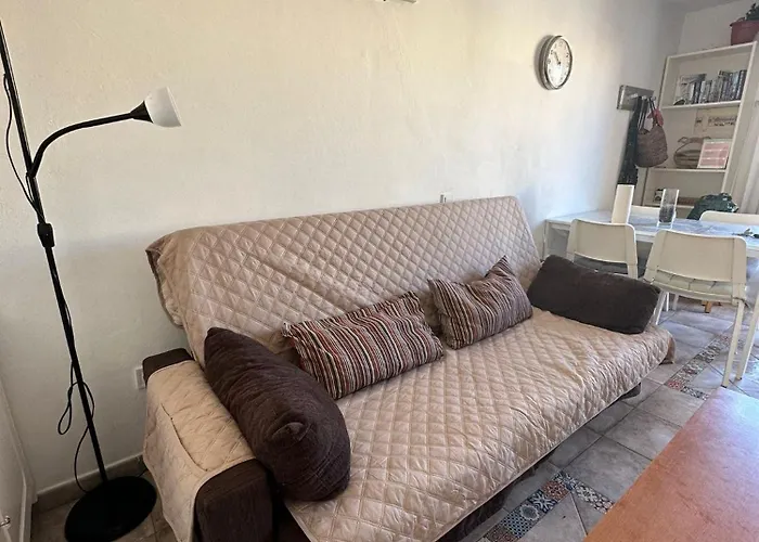 A-32 Arenas アパート カレタ・デ・フステ