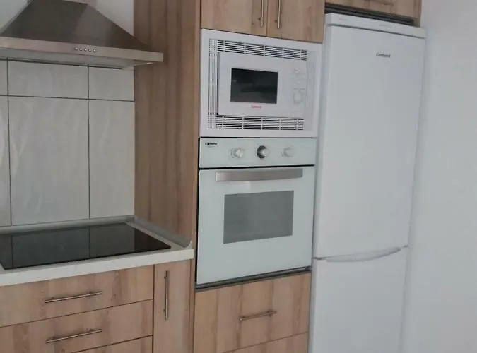 A-32 Arenas アパート *